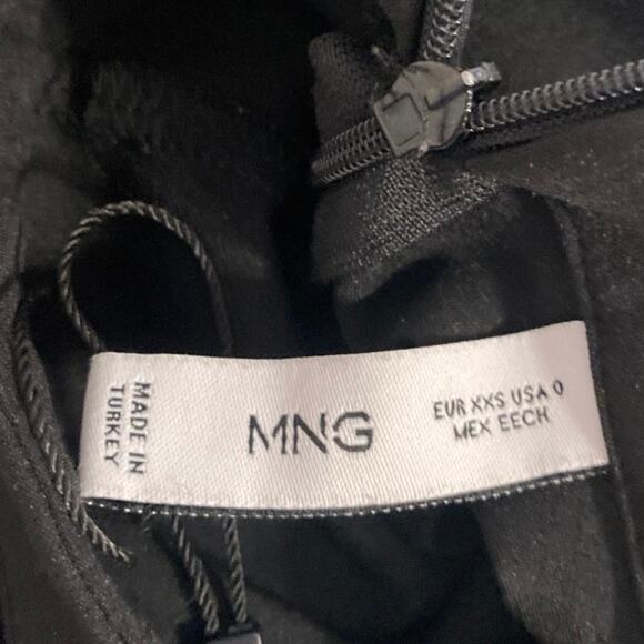 MNG Mango Black Sleeveless Tie Waist Mock Neck Tank Sheath Mini Dress Size 0 - Picture 3 of 4